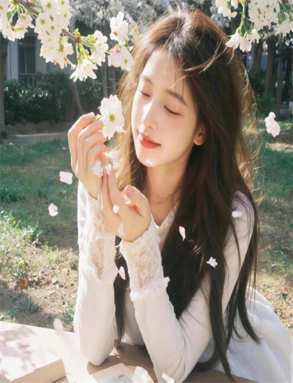 黑色电影技术揭秘：9号女神的创作历程与幕后故事 ——黑色电影的专业鉴赏